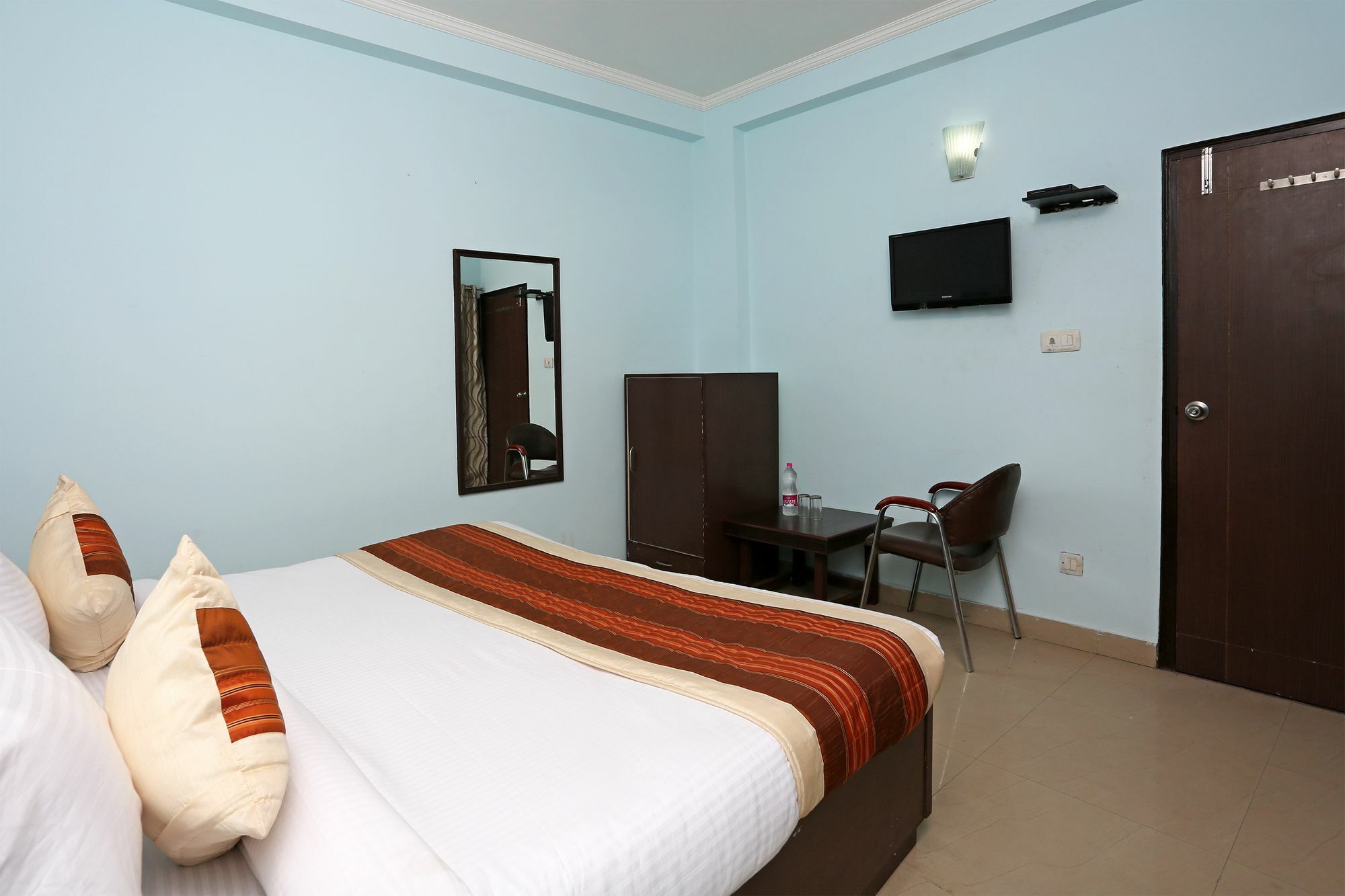 Hotel Aero Look New Delhi Buitenkant foto